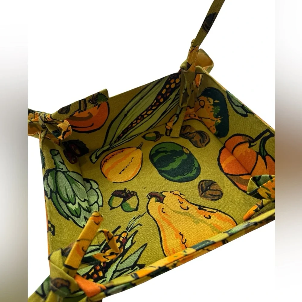 Vintage Fabric Bread Basket with corner ties. NEW - NEVER USED.